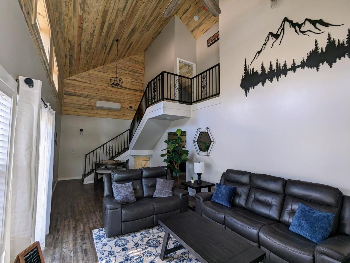 Hillside Hangout 3Bd/2Ba, Elevated Deck Sunsets 派托普湖畔 外观 照片