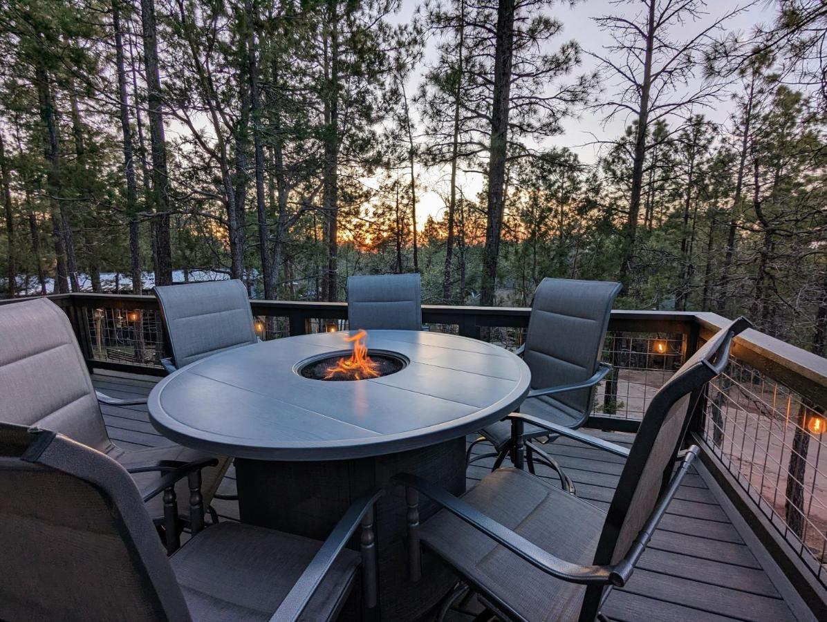 Hillside Hangout 3Bd/2Ba, Elevated Deck Sunsets 派托普湖畔 外观 照片