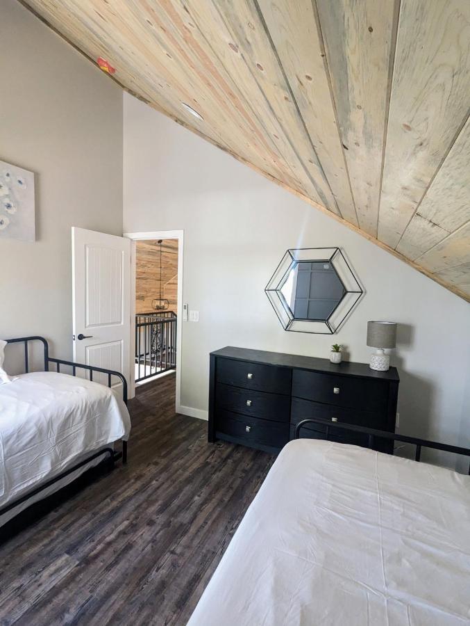 Hillside Hangout 3Bd/2Ba, Elevated Deck Sunsets 派托普湖畔 外观 照片