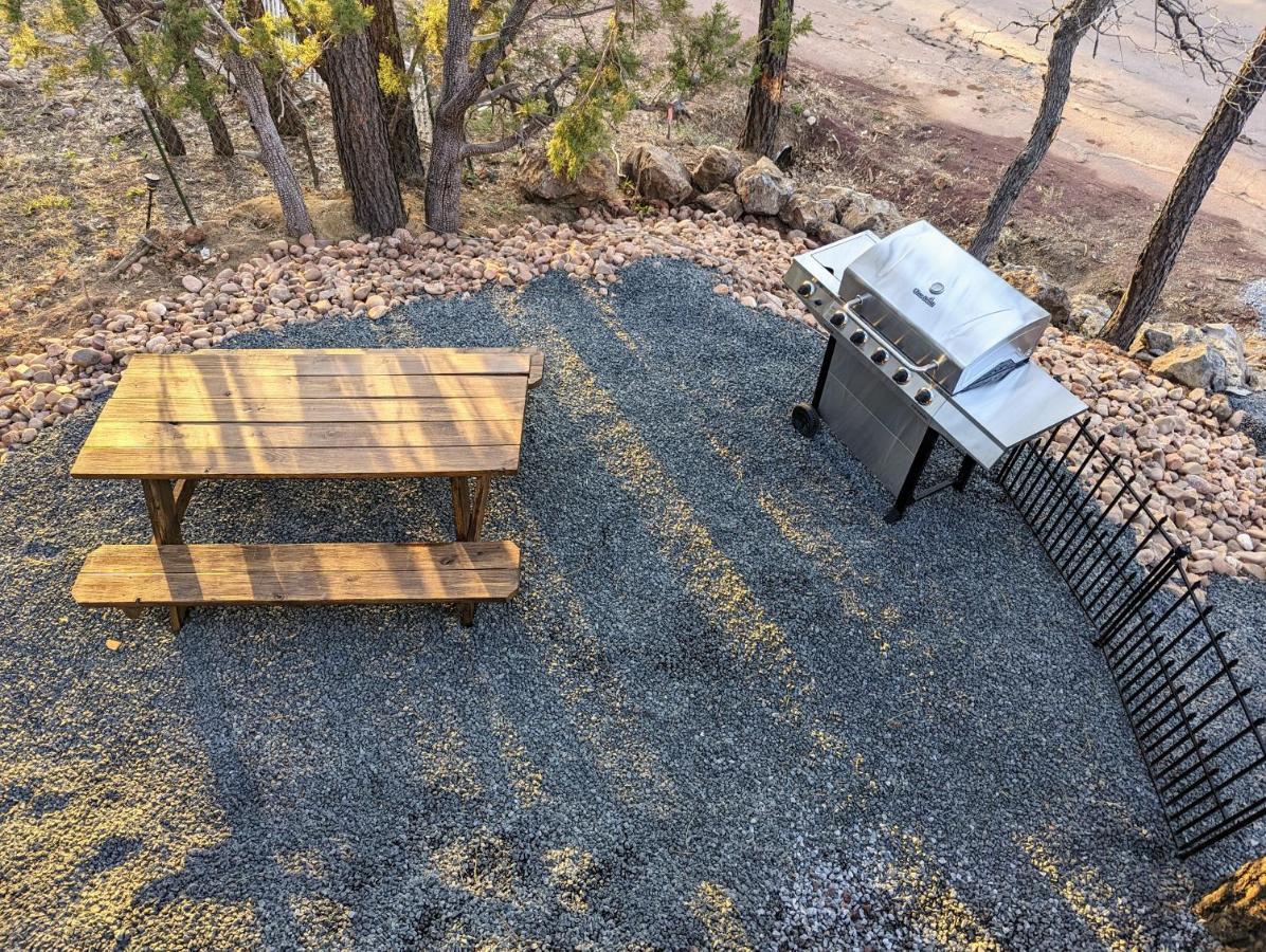 Hillside Hangout 3Bd/2Ba, Elevated Deck Sunsets 派托普湖畔 外观 照片