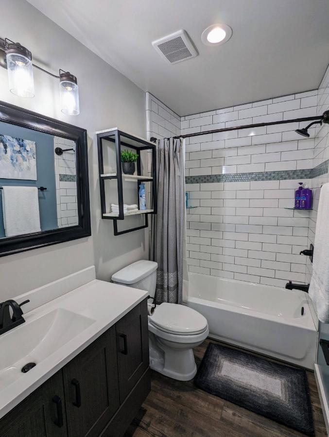 Hillside Hangout 3Bd/2Ba, Elevated Deck Sunsets 派托普湖畔 外观 照片