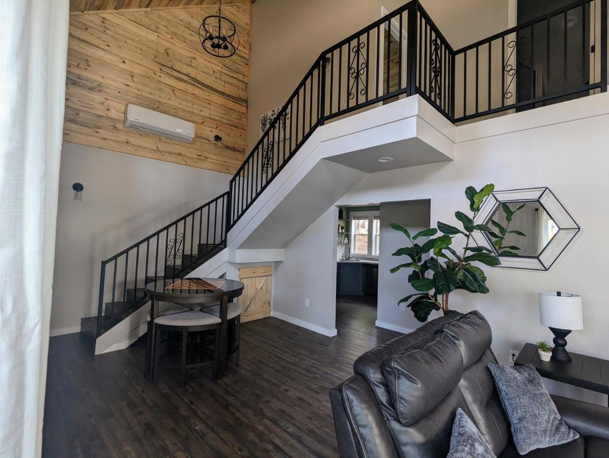 Hillside Hangout 3Bd/2Ba, Elevated Deck Sunsets 派托普湖畔 外观 照片